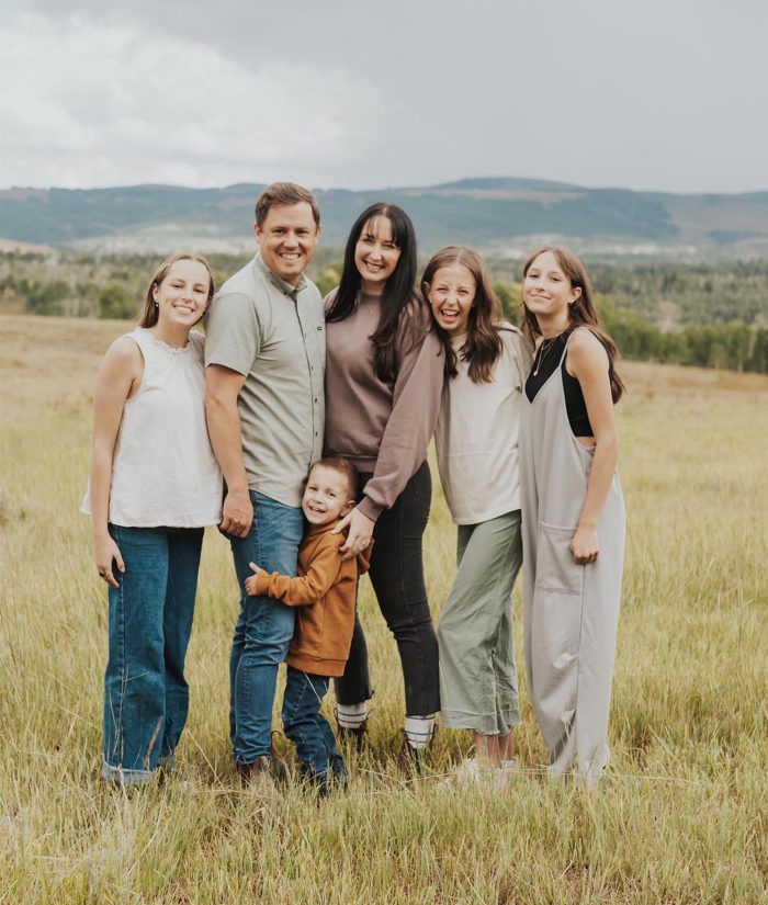 family pictures in the mountains